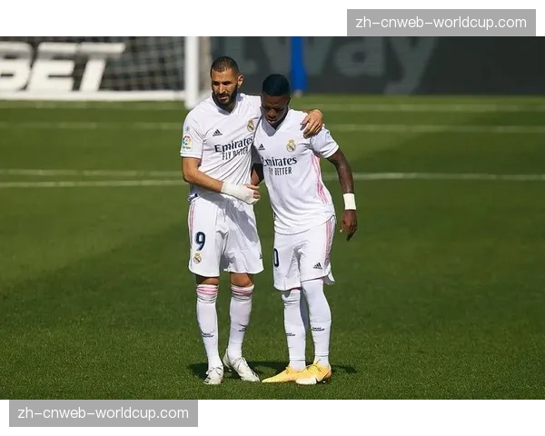 皇马发布公告，谴责客场对阵瓦伦西亚比赛中针对维尼修斯的种族歧视行为